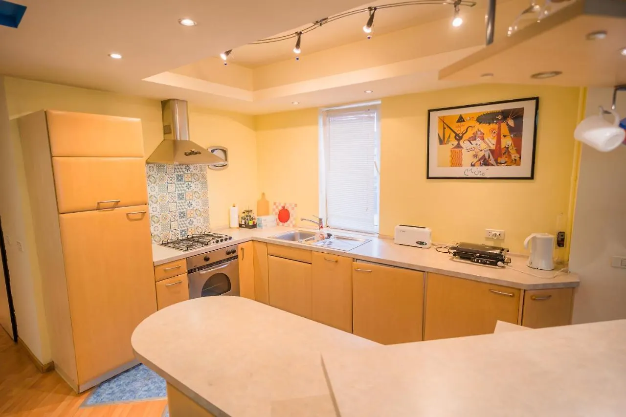 Artsy 3Br Flat In Primaverii - Most Exlcusive Area Boekarest 0*,  Roemenië