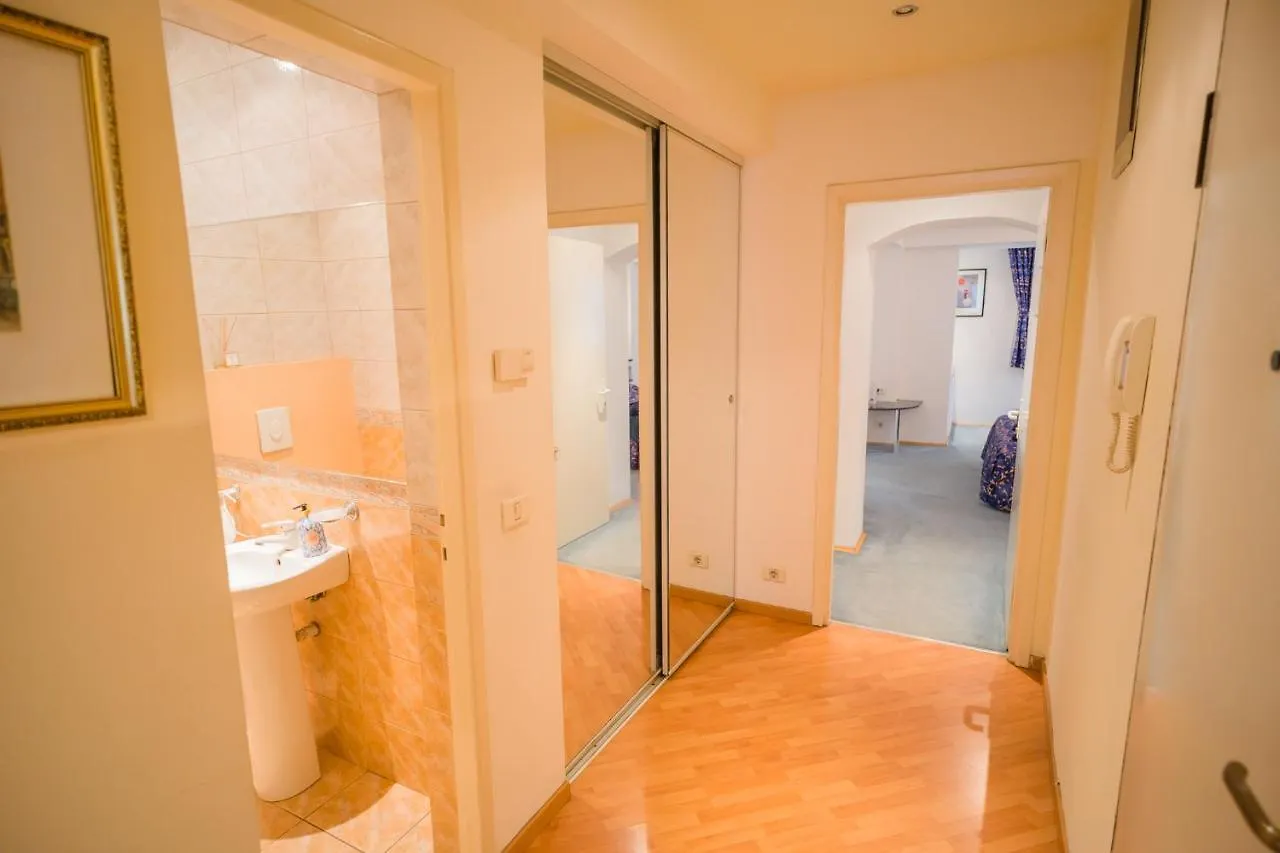Artsy 3Br Flat In Primaverii - Most Exlcusive Area Boekarest Appartement